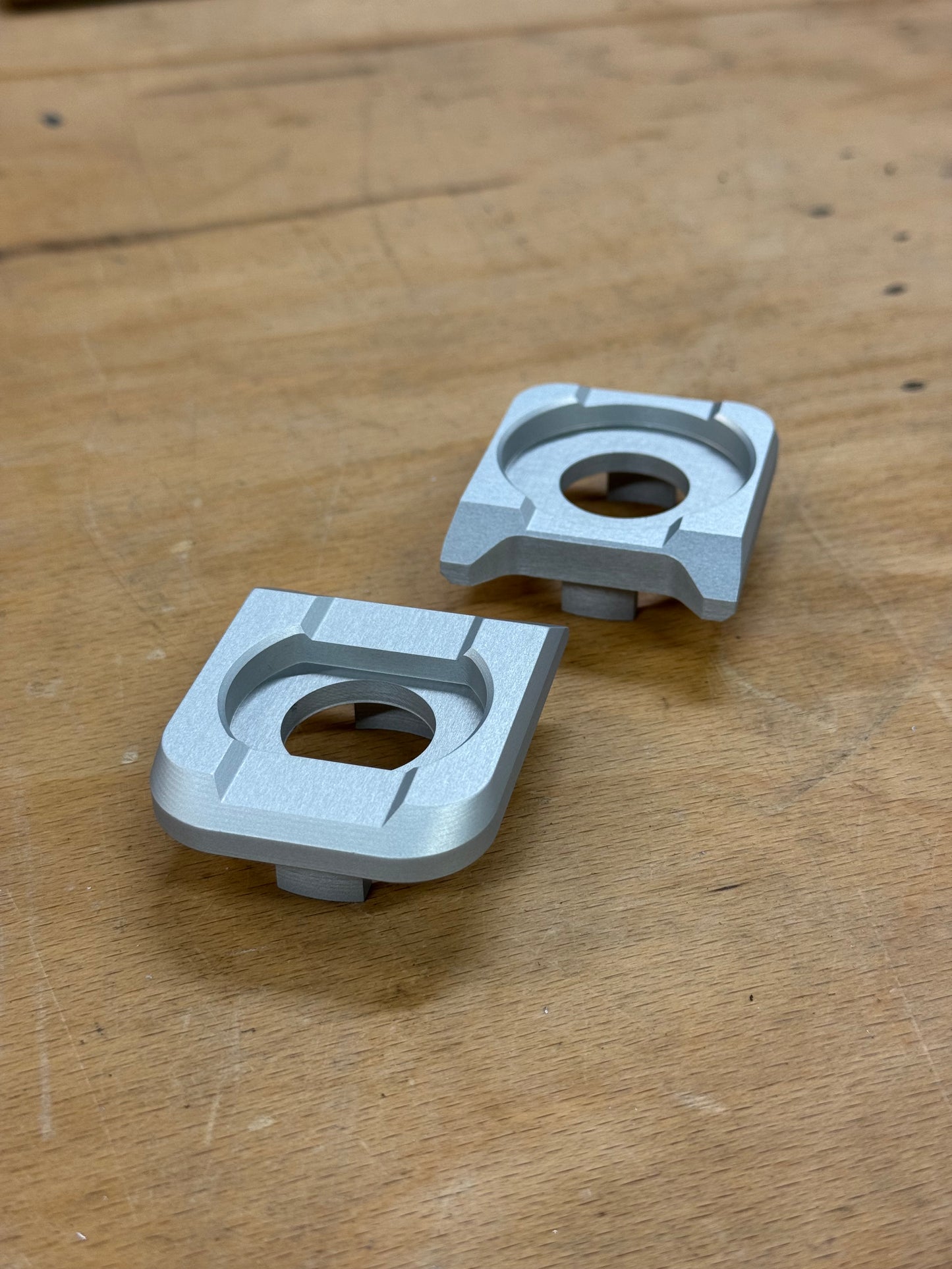 Tensioner Spindle Cap for Triumph 660