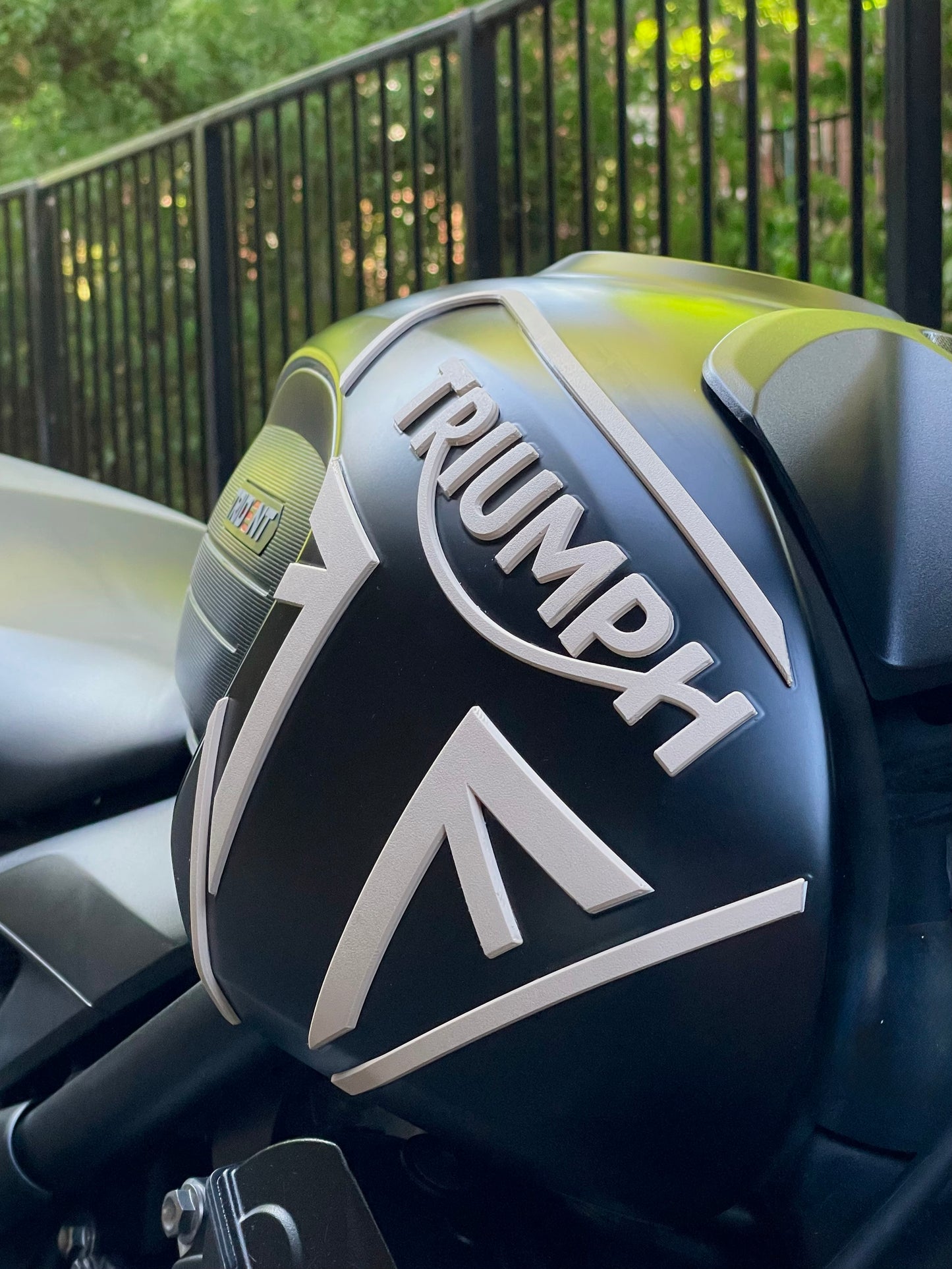 Fuel Tank 3D Logo - Trident 660