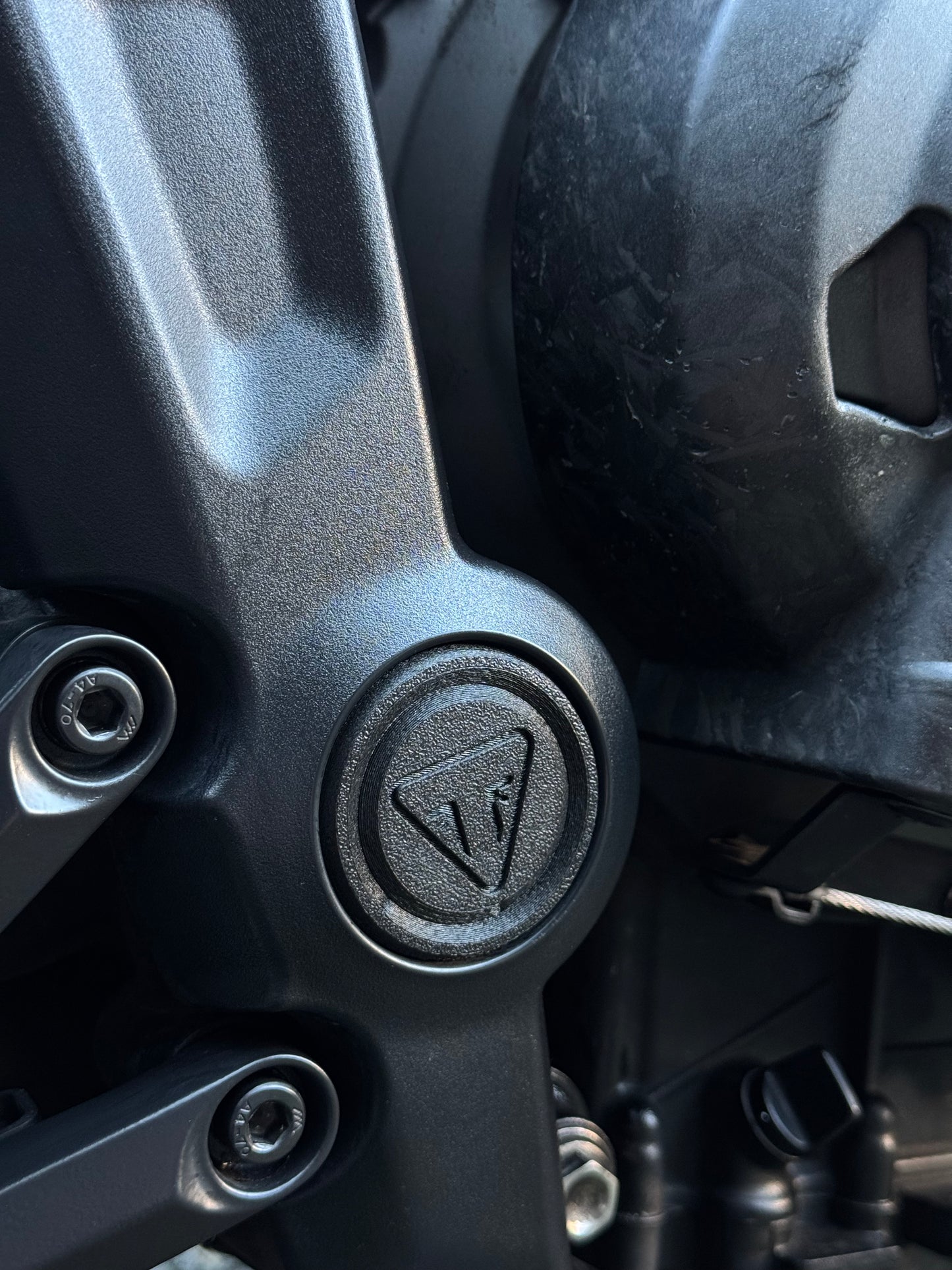 Upgraded Swingarm Axle Caps – Triumph 660 Style – Set of 2