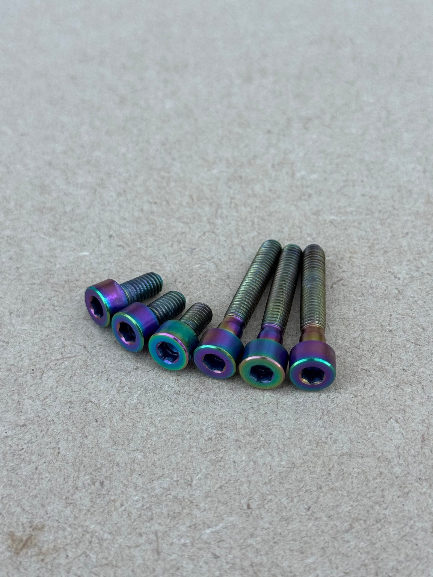 Titanium Screw Set - Fuel Cap Bezel