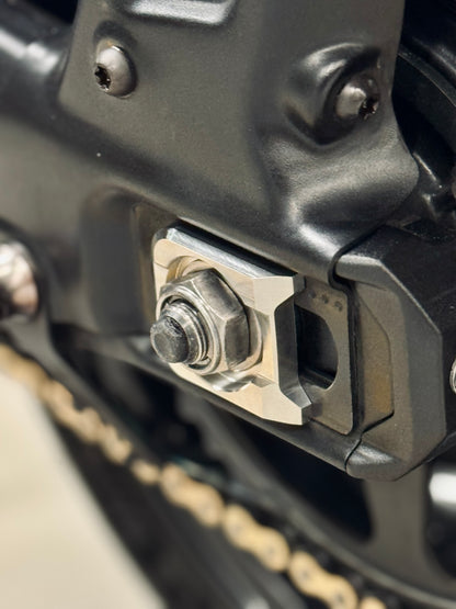 Axle Tensioner Cap for Triumph 660